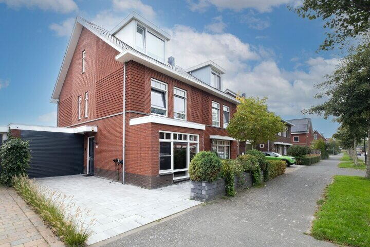 Foto 1 - Oeverzeggeweg 36, Heerhugowaard