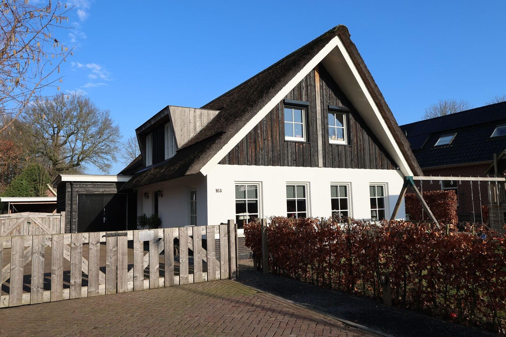 Online bezichtiging inplannen voor Oosteinde 163, Vriezenveen