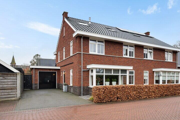 Oosteinde 53 , Vriezenveen