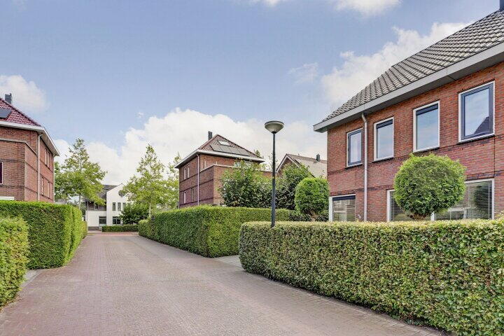 Foto 4 - Page 1, Heerenveen