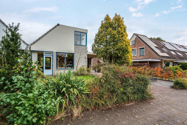 Foto 1 - Pinksterbloem 24, Roden