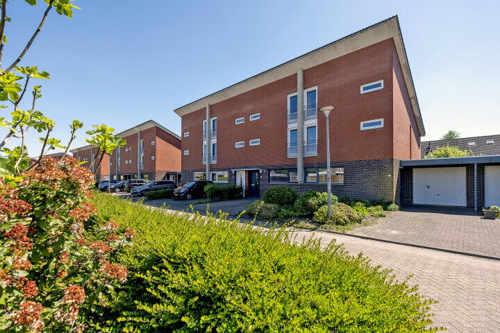 Foto 1 - Robijnstoep 45, Assen