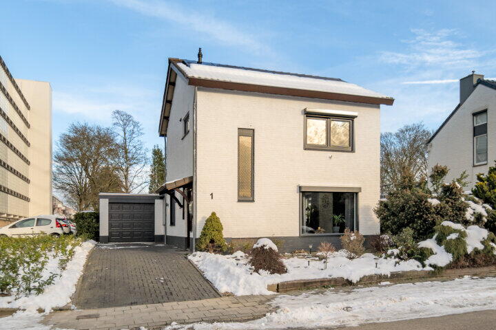 Foto 1 - Schumanstraat 1, Landgraaf