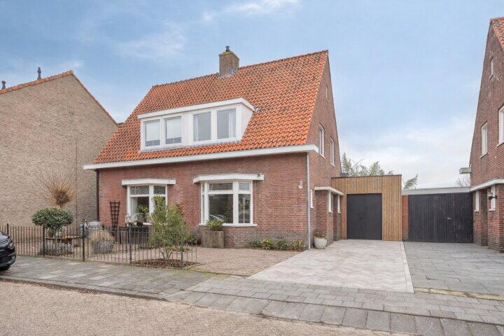 Foto 1 - Sint Josephstraat 75, Roosendaal