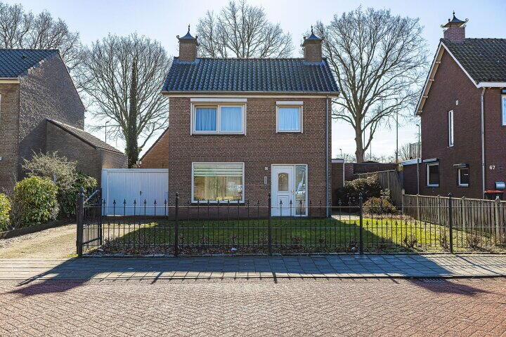 Foto 1 - Sportstraat 65, Roosendaal