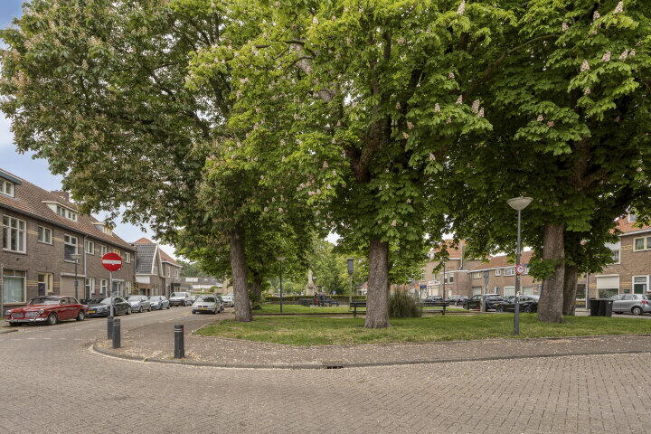 Foto 42 – St. Antoniusplein 7, Waalwijk