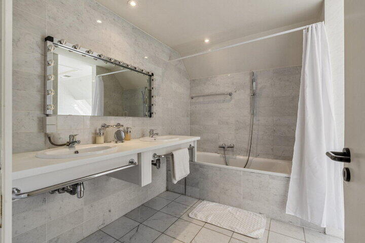 Foto 19 - Stationsstraat bus 316, Lanaken