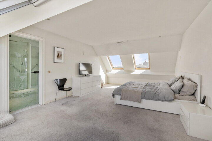 Foto 24 - Stationsstraat bus 316, Lanaken