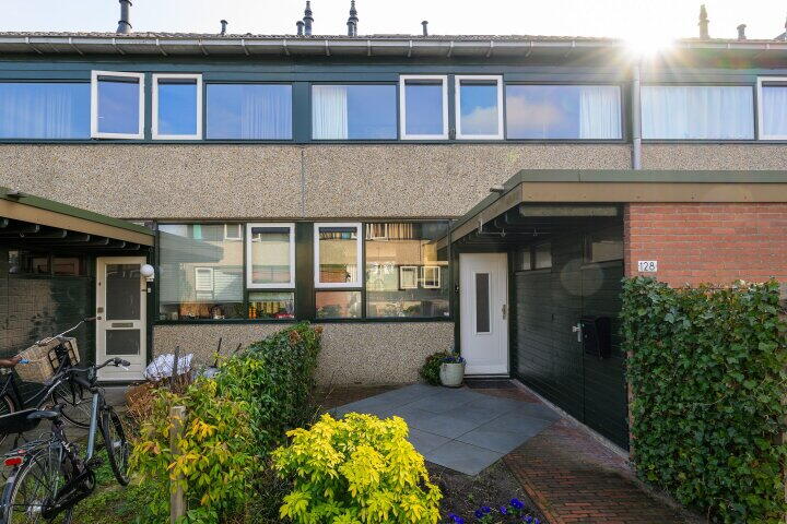 't Hert 128 , Leidschendam