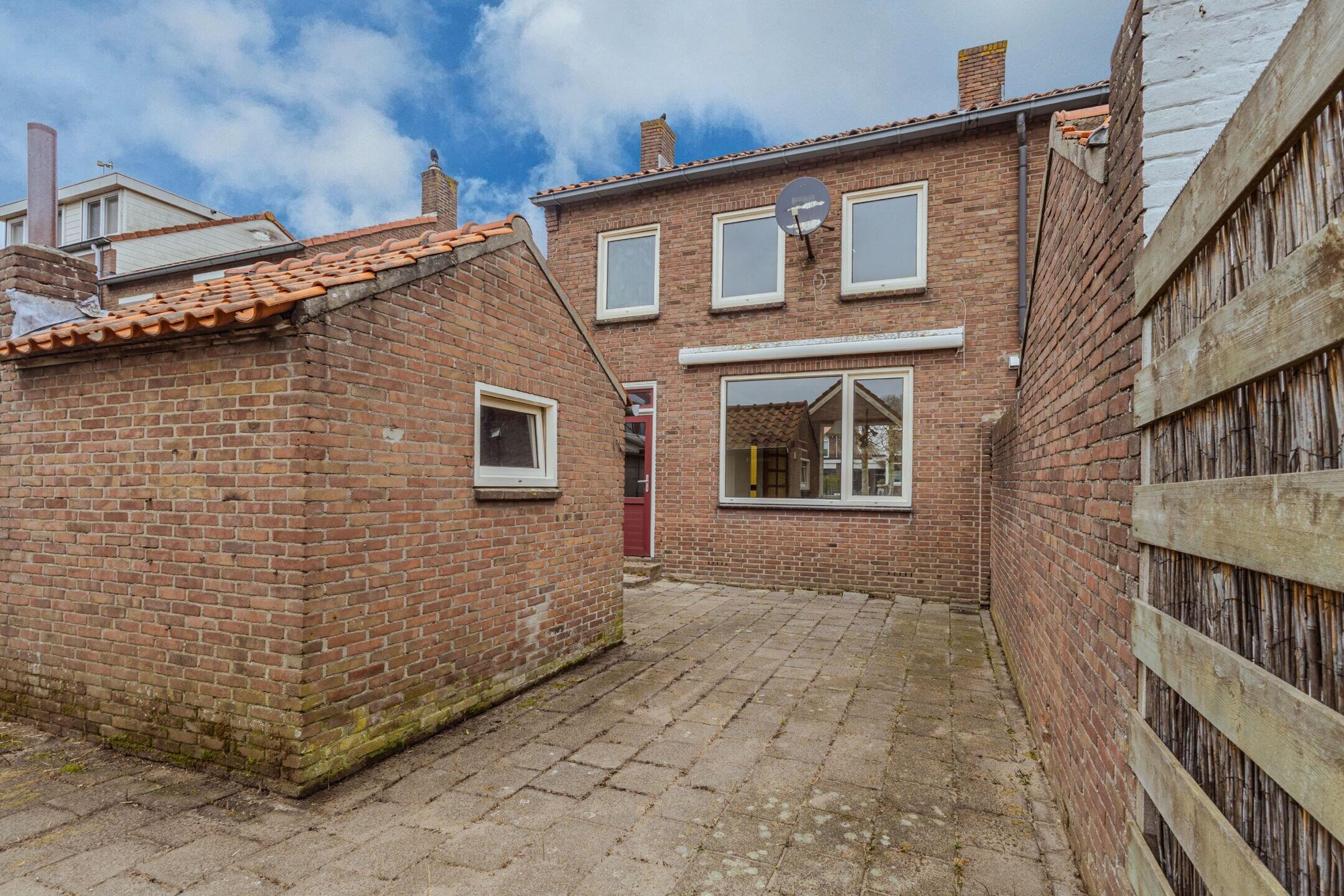 360 foto - Troelstrastraat 70, Hardinxveld-Giessendam