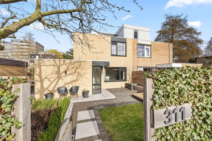 Tulpentuin 311 , Voorburg