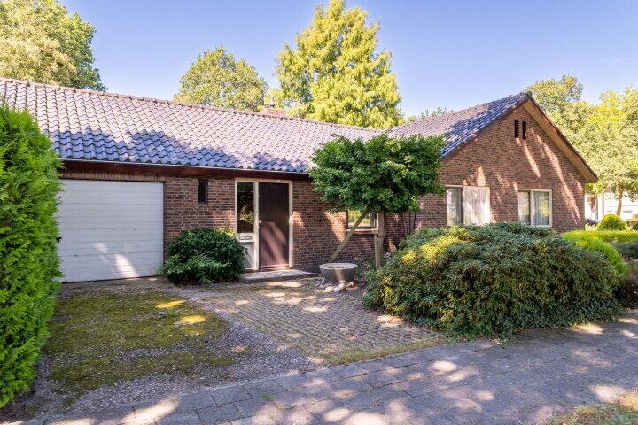 Foto 6 – van Ewsumlaan 2, Roden