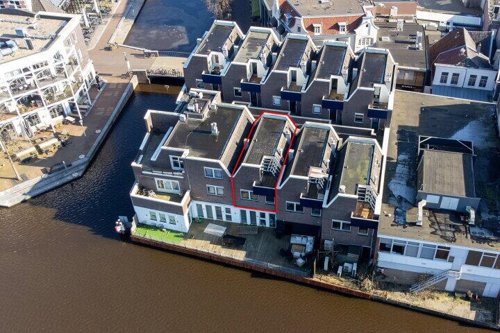 Foto 1 - Van Mandersloostraat 75, Alphen aan den Rijn