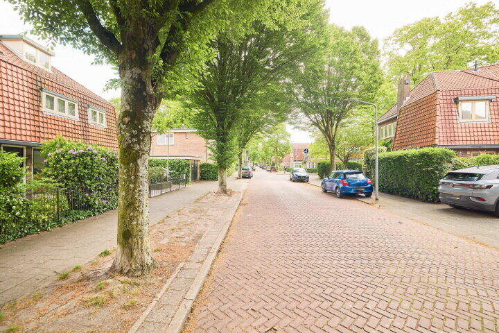 Foto 48 – Van Oldenbarneveltlaan 10, Hilversum