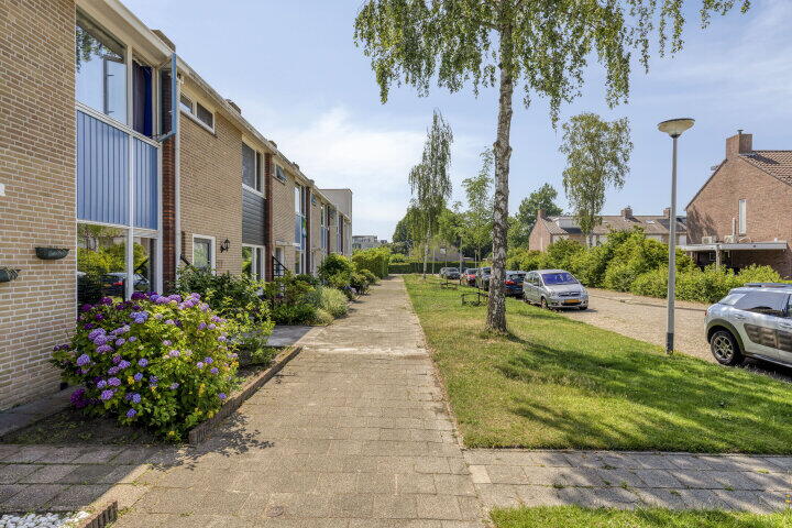 Foto 49 – Van Veldekelaan 27, Roosendaal