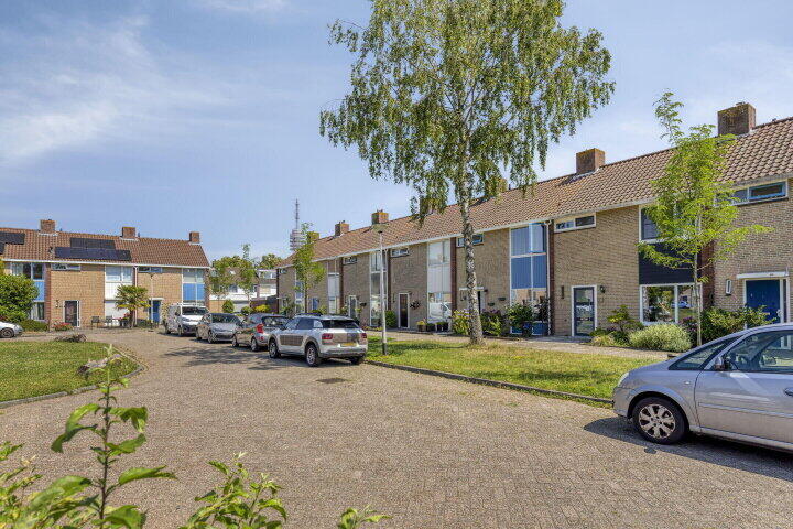Foto 50 – Van Veldekelaan 27, Roosendaal