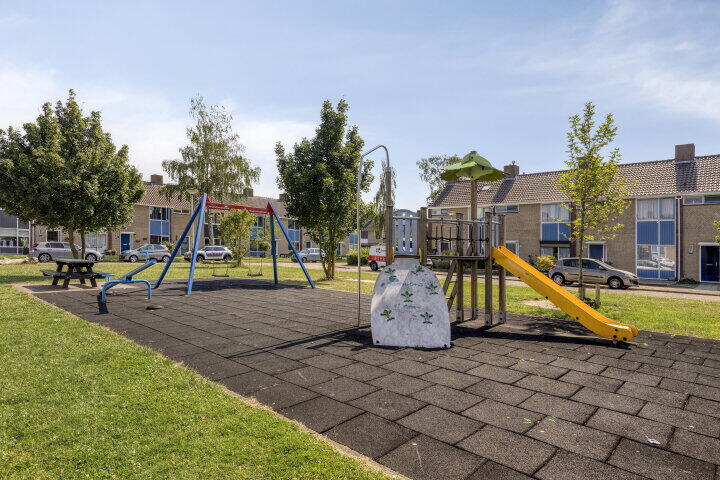 Foto 51 – Van Veldekelaan 27, Roosendaal