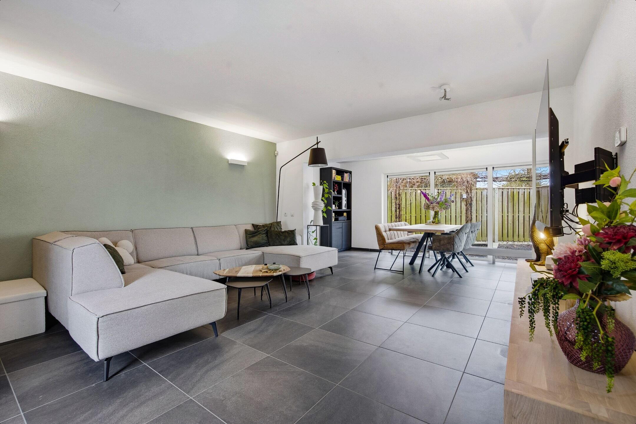 360 foto - Veerdonk 5, Breda