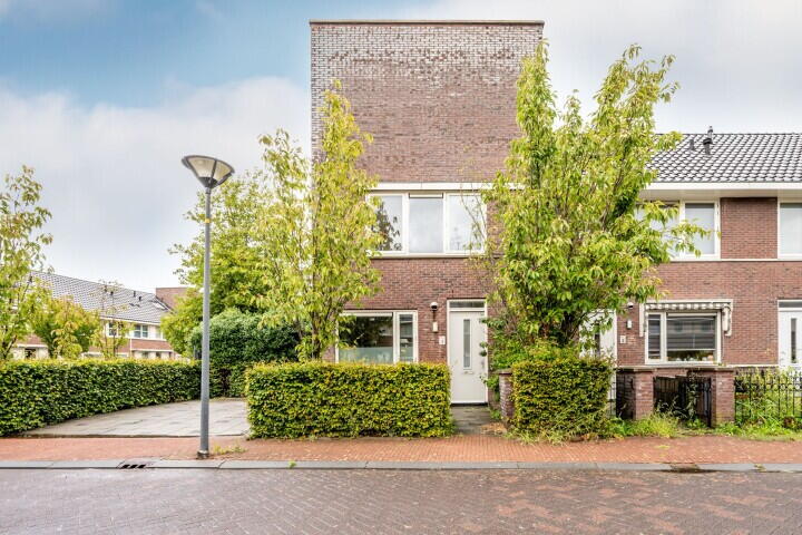 Visbystraat 1 , Lelystad