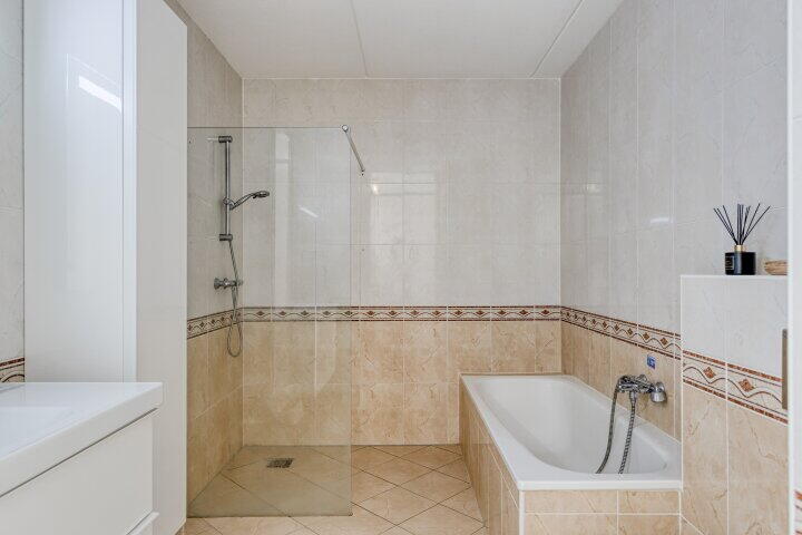 Foto 22 - Vlaamse Gaai 13, Zeewolde