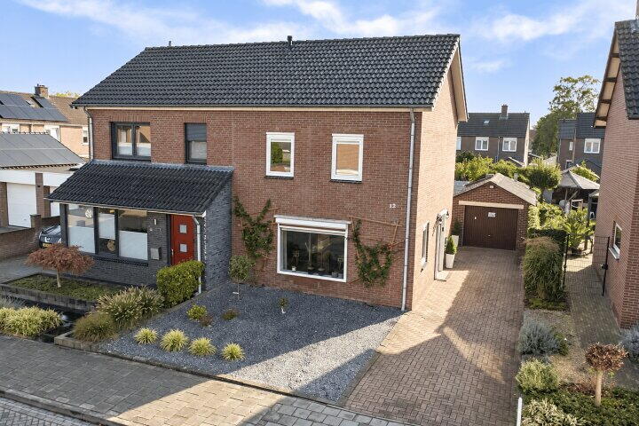 Vlasstraat 12
