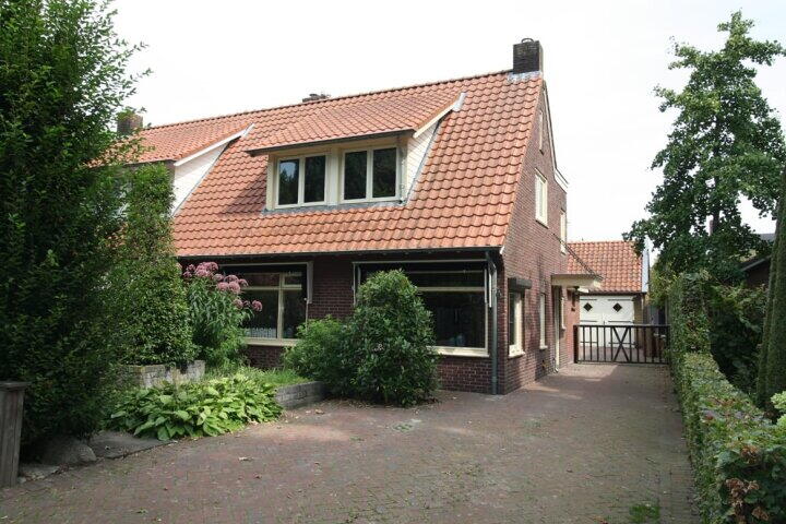 Wethouder Potstraat 33 , Vriezenveen