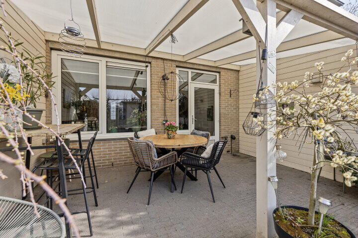 Foto 24 - Zesbunder 50, Breda