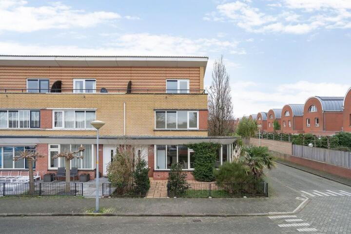 Zuilensteinsingel 130 , Nieuw-Vennep